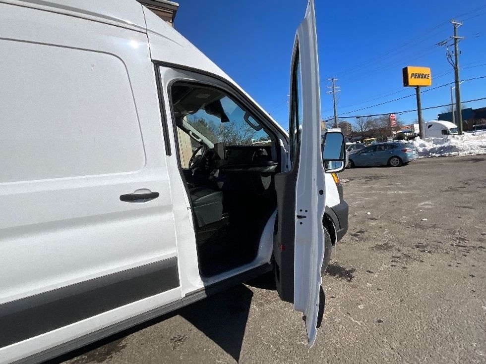 Cargo Van (Panel Van)-Alternative Fuel Trucks & Tractors-Ford-2022-TRAN350E-Reading-PA-316\n\t\tmiles-$ 41,500 - Image 20