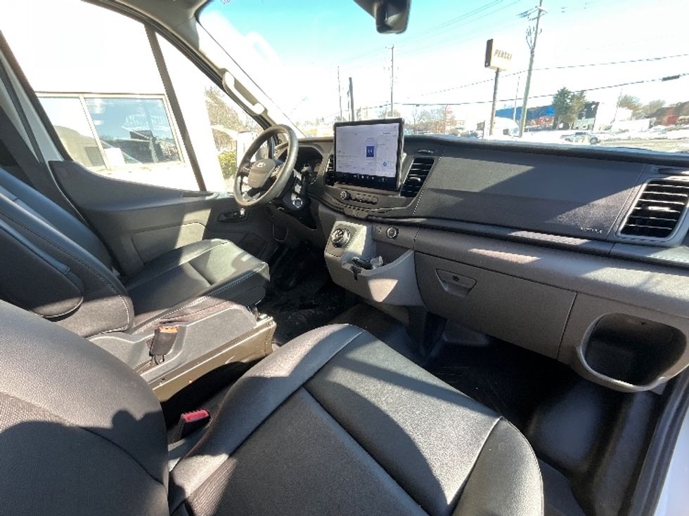 Cargo Van (Panel Van)-Alternative Fuel Trucks & Tractors-Ford-2022-TRAN350E-Reading-PA-316\n\t\tmiles-$ 41,500 - Image 22