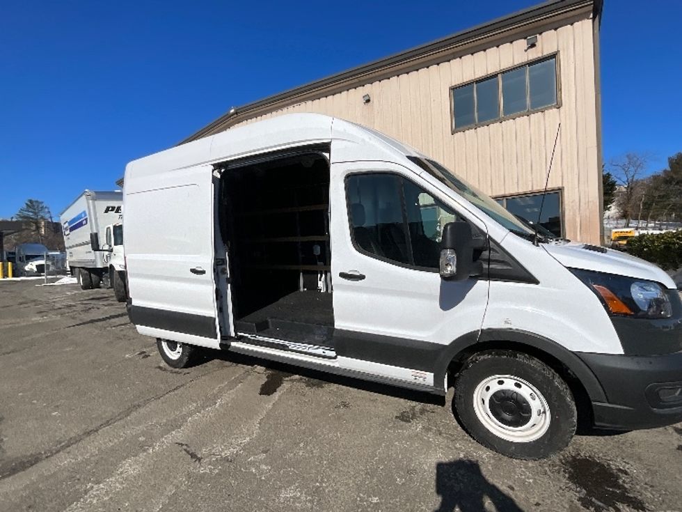 Cargo Van (Panel Van)-Alternative Fuel Trucks & Tractors-Ford-2022-TRAN350E-Reading-PA-316\n\t\tmiles-$ 41,500 - Image 25