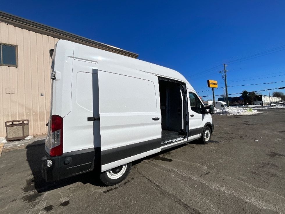 Cargo Van (Panel Van)-Alternative Fuel Trucks & Tractors-Ford-2022-TRAN350E-Reading-PA-316\n\t\tmiles-$ 41,500 - Image 26