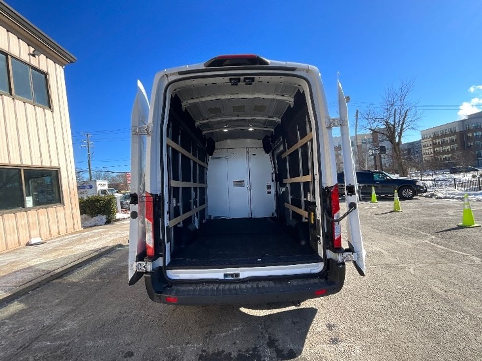 Cargo Van (Panel Van)-Alternative Fuel Trucks & Tractors-Ford-2022-TRAN350E-Reading-PA-316\n\t\tmiles-$ 41,500 - Image 9