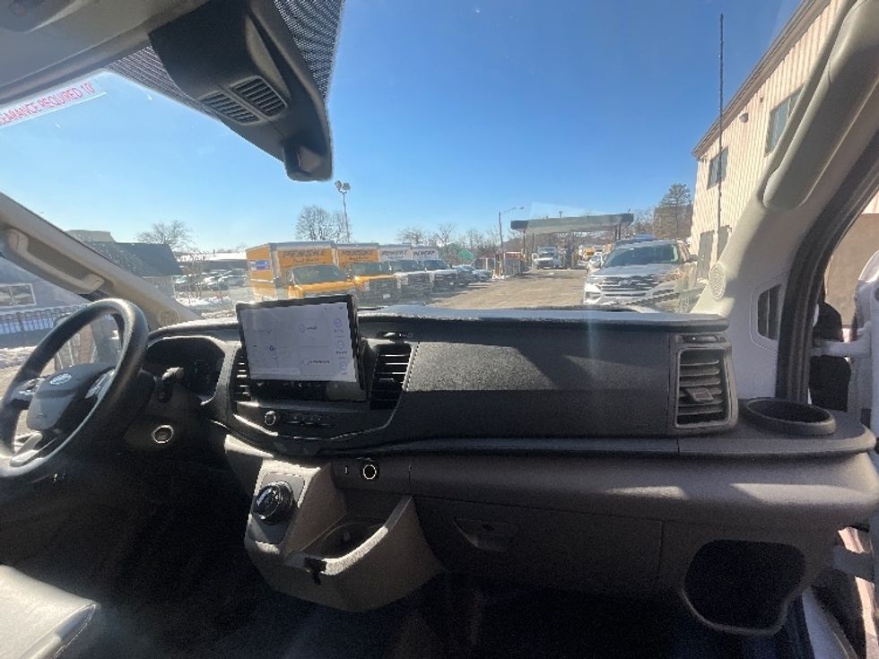 Cargo Van (Panel Van)-Alternative Fuel Trucks & Tractors-Ford-2022-TRAN350E-Reading-PA-329\n\t\tmiles-$ 41,500 - Image 21