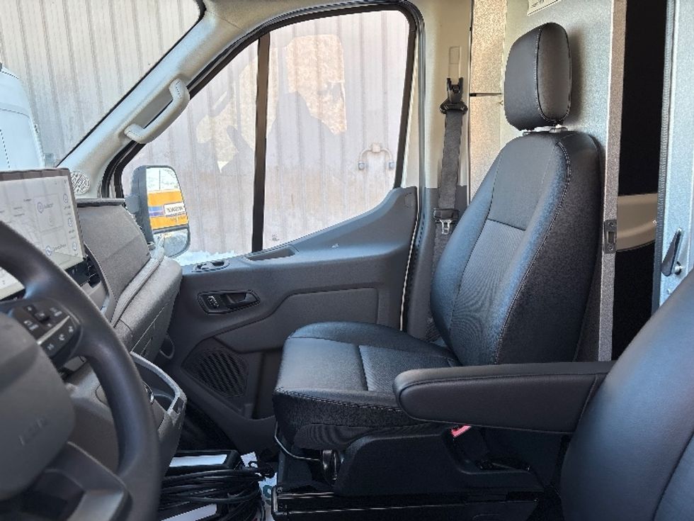 Cargo Van (Panel Van)-Alternative Fuel Trucks & Tractors-Ford-2022-TRAN350E-Reading-PA-341\n\t\tmiles-$ 41,500 - Image 15