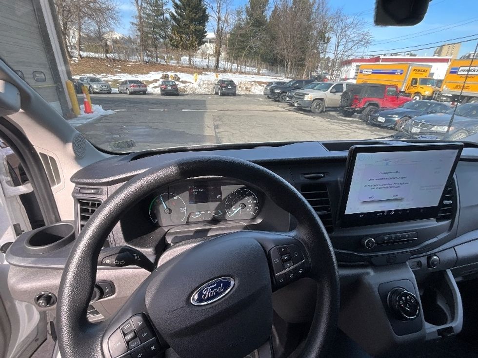 Cargo Van (Panel Van)-Alternative Fuel Trucks & Tractors-Ford-2022-TRAN350E-Reading-PA-343\n\t\tmiles-$ 41,500 - Image 18