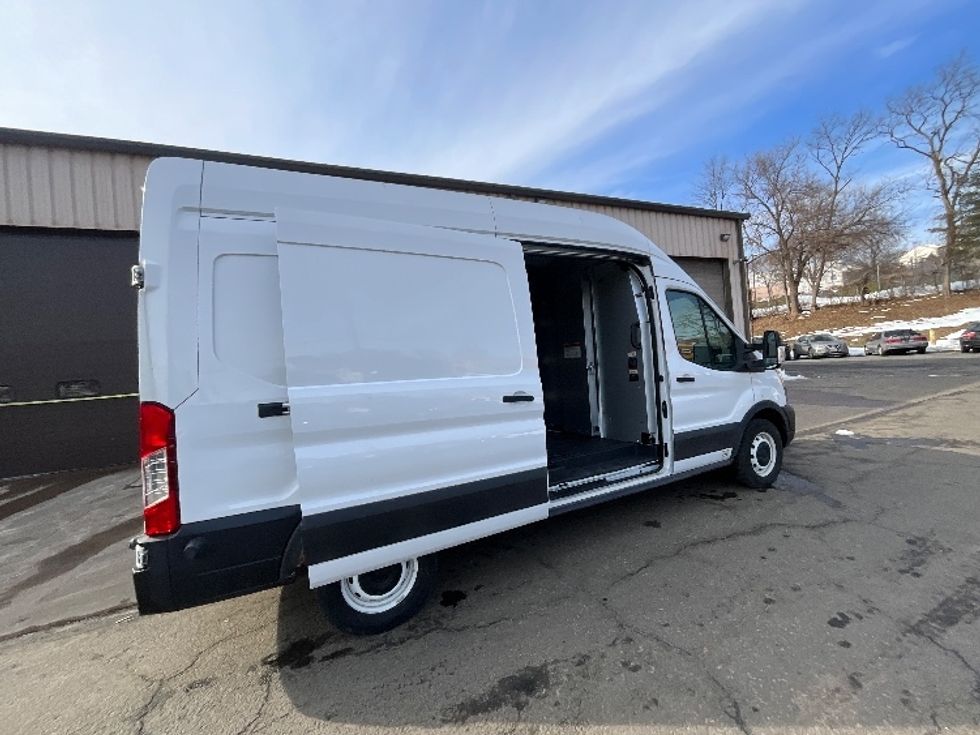 Cargo Van (Panel Van)-Alternative Fuel Trucks & Tractors-Ford-2022-TRAN350E-Reading-PA-343\n\t\tmiles-$ 41,500 - Image 26
