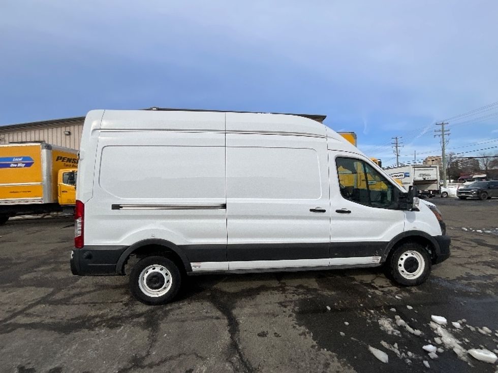 Cargo Van (Panel Van)-Alternative Fuel Trucks & Tractors-Ford-2022-TRAN350E-Reading-PA-364\n\t\tmiles-$ 41,500 - Image 15