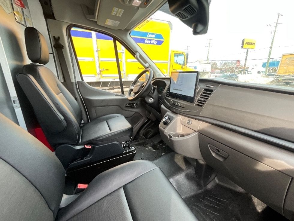 Cargo Van (Panel Van)-Alternative Fuel Trucks & Tractors-Ford-2022-TRAN350E-Reading-PA-364\n\t\tmiles-$ 41,500 - Image 22