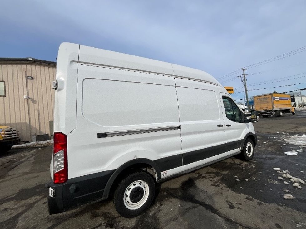 Cargo Van (Panel Van)-Alternative Fuel Trucks & Tractors-Ford-2022-TRAN350E-Reading-PA-364\n\t\tmiles-$ 41,500 - Image 26