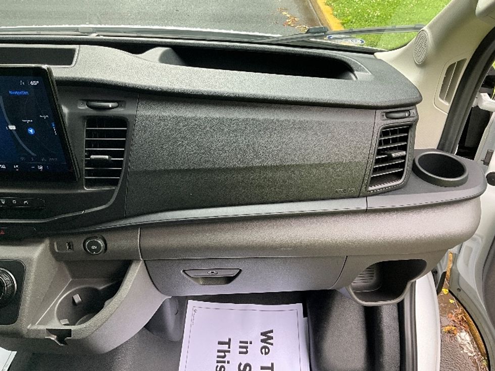 Cargo Van (Panel Van)-Alternative Fuel Trucks & Tractors-Ford-2022-TRAN350E-Reading-PA-5,381\n\t\tmiles-$ 35,500 - Image 21