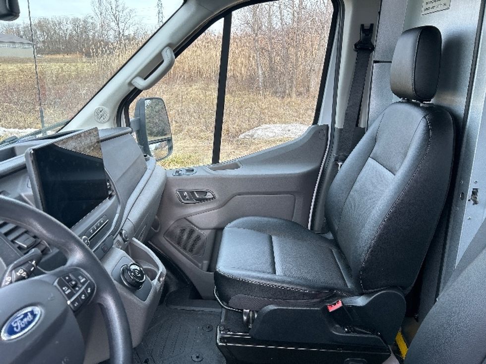 Cargo Van (Panel Van)-Alternative Fuel Trucks & Tractors-Ford-2022-TRAN350E-Rochester-NY-6,112\n\t\tmiles-$ 40,000 - Image 16