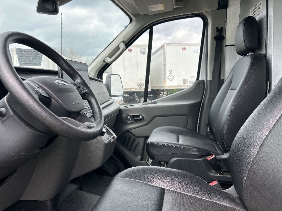 Cargo Van (Panel Van)-Alternative Fuel Trucks & Tractors-Ford-2022-TRAN350E-Rochester-NY-8,762\n\t\tmiles-$ 39,750 - Image 17