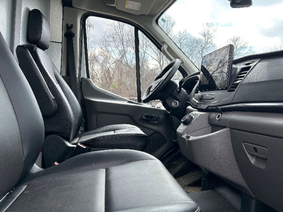 Cargo Van (Panel Van)-Alternative Fuel Trucks & Tractors-Ford-2022-TRAN350E-Rochester-NY-8,762\n\t\tmiles-$ 39,750 - Image 20