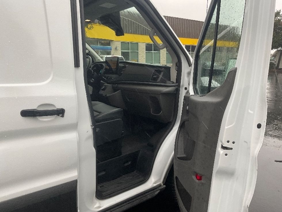 Cargo Van (Panel Van)-Alternative Fuel Trucks & Tractors-Ford-2022-TRAN350E-Sacramento-CA-10,234\n\t\tmiles-$ 40,000 - Image 19
