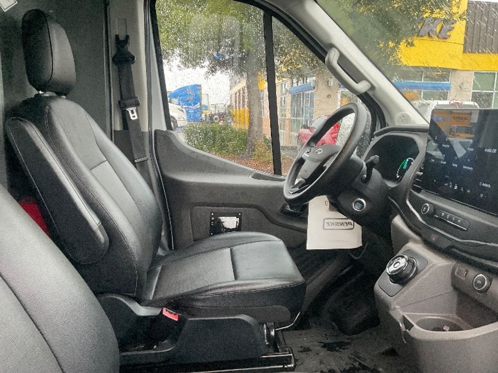 Cargo Van (Panel Van)-Alternative Fuel Trucks & Tractors-Ford-2022-TRAN350E-Sacramento-CA-10,234\n\t\tmiles-$ 40,000 - Image 21