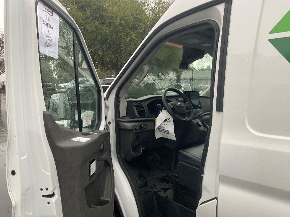 Cargo Van (Panel Van)-Alternative Fuel Trucks & Tractors-Ford-2022-TRAN350E-Sacramento-CA-16,541\n\t\tmiles-$ 40,000 - Image 16