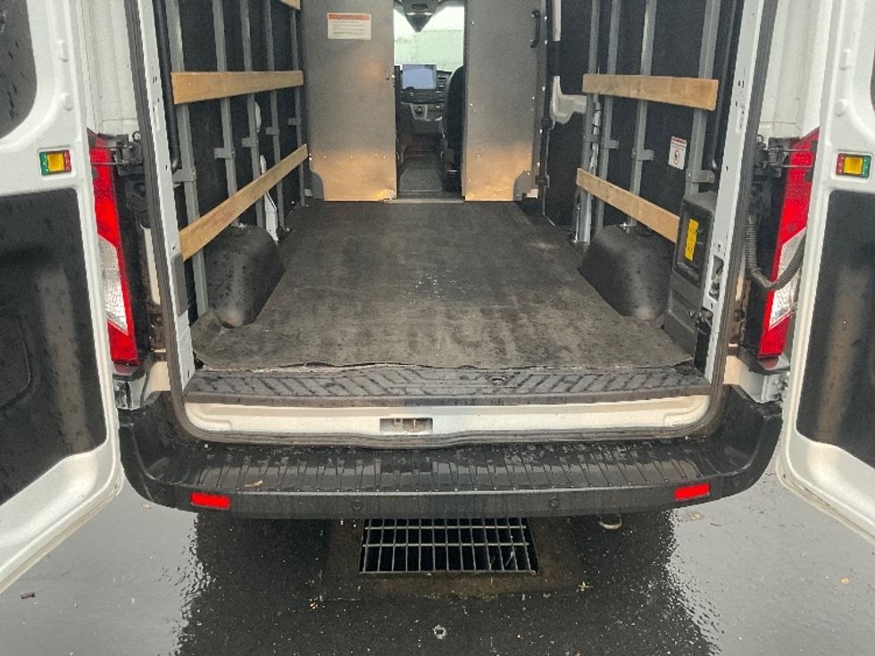 Cargo Van (Panel Van)-Alternative Fuel Trucks & Tractors-Ford-2022-TRAN350E-Sacramento-CA-16,541\n\t\tmiles-$ 40,000 - Image 9