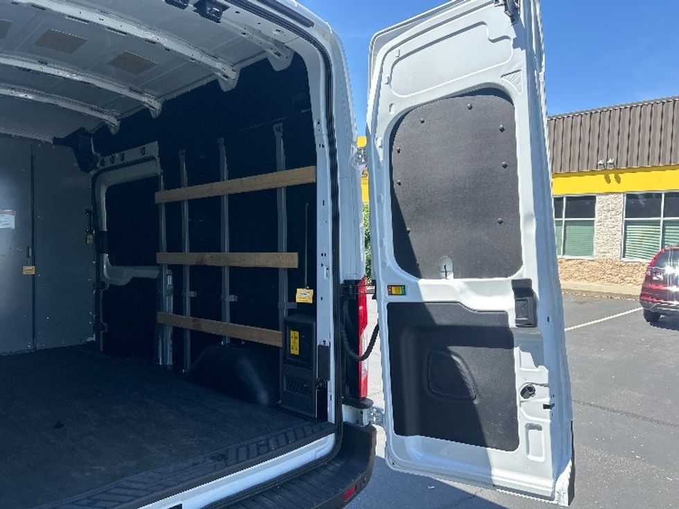 Cargo Van (Panel Van)-Alternative Fuel Trucks & Tractors-Ford-2022-TRAN350E-Sacramento-CA-6,756\n\t\tmiles-$ 40,750 - Image 10