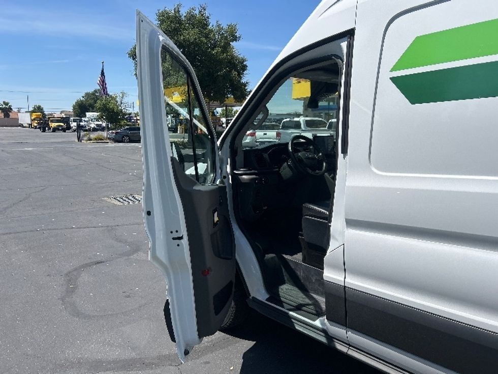 Cargo Van (Panel Van)-Alternative Fuel Trucks & Tractors-Ford-2022-TRAN350E-Sacramento-CA-6,756\n\t\tmiles-$ 40,750 - Image 13