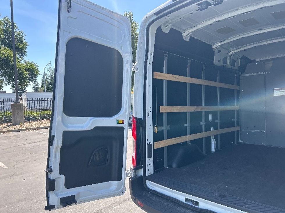 Cargo Van (Panel Van)-Alternative Fuel Trucks & Tractors-Ford-2022-TRAN350E-Sacramento-CA-6,756\n\t\tmiles-$ 40,750 - Image 9