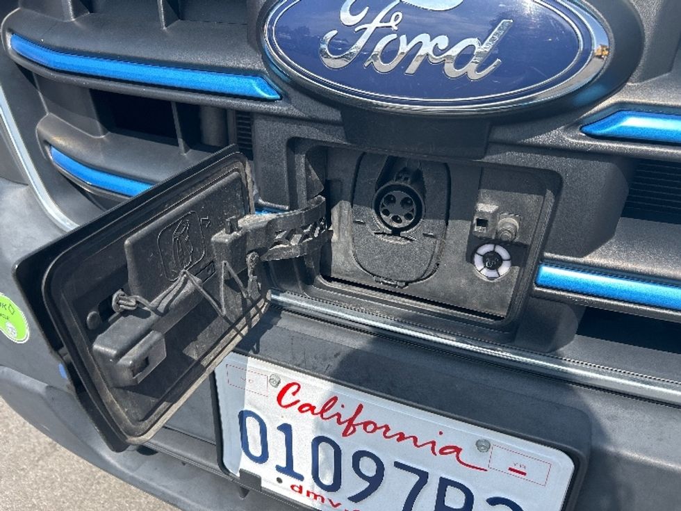 Cargo Van (Panel Van)-Alternative Fuel Trucks & Tractors-Ford-2022-TRAN350E-San Diego-CA-59,209\n\t\tmiles-$ 32,750 - Image 26