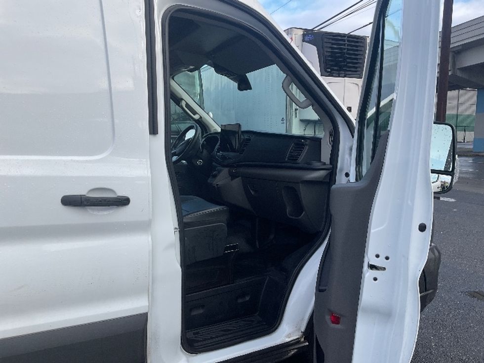 Cargo Van (Panel Van)-Alternative Fuel Trucks & Tractors-Ford-2022-TRAN350E-Seattle-WA-14,523\n\t\tmiles-$ 40,000 - Image 20