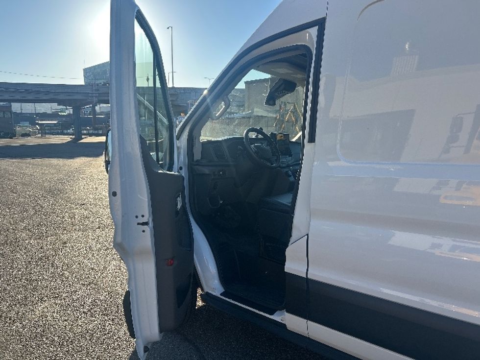 Cargo Van (Panel Van)-Alternative Fuel Trucks & Tractors-Ford-2022-TRAN350E-Seattle-WA-25,898\n\t\tmiles-$ 26,750 - Image 13