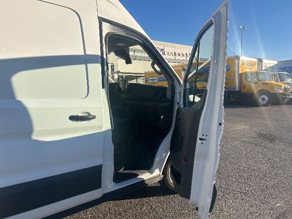 Cargo Van (Panel Van)-Alternative Fuel Trucks & Tractors-Ford-2022-TRAN350E-Seattle-WA-25,898\n\t\tmiles-$ 26,750 - Image 17