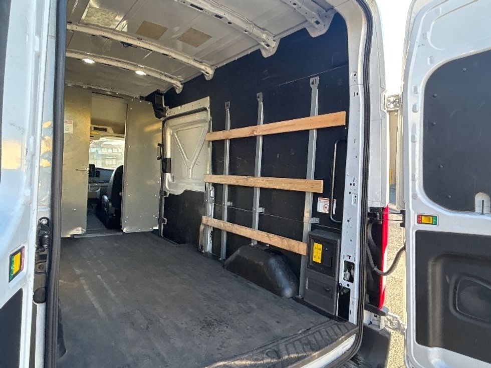 Cargo Van (Panel Van)-Alternative Fuel Trucks & Tractors-Ford-2022-TRAN350E-Seattle-WA-25,898\n\t\tmiles-$ 26,750 - Image 9
