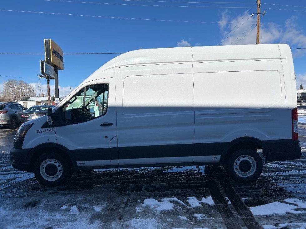Cargo Van (Panel Van)-Alternative Fuel Trucks & Tractors-Ford-2022-TRAN350E-Sparks-NV-7,476\n\t\tmiles-$ 43,000 - Image 4