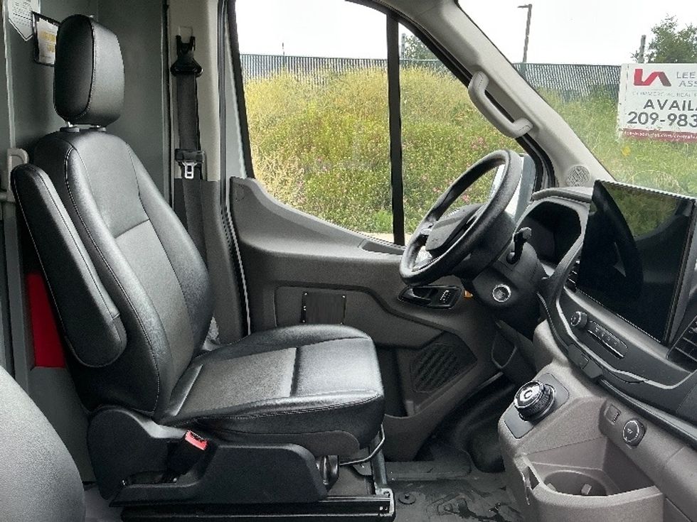 Cargo Van (Panel Van)-Alternative Fuel Trucks & Tractors-Ford-2022-TRAN350E-Stockton-CA-11,065\n\t\tmiles-$ 39,750 - Image 21
