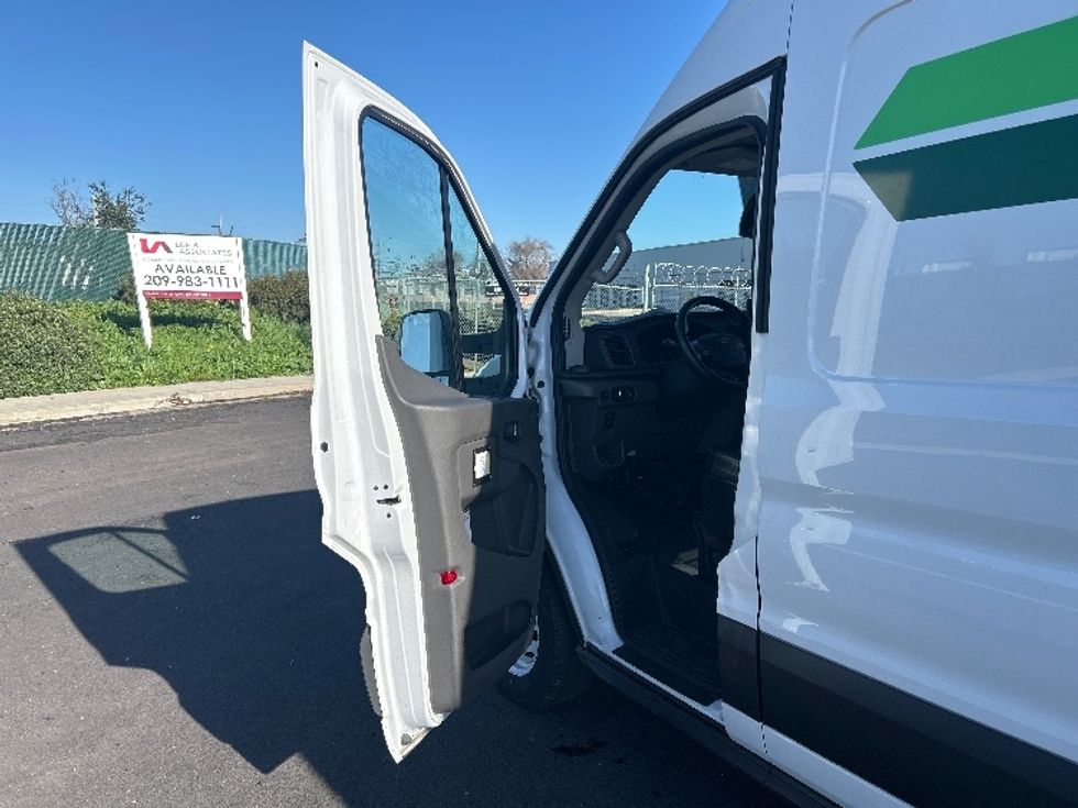 Cargo Van (Panel Van)-Alternative Fuel Trucks & Tractors-Ford-2022-TRAN350E-Stockton-CA-11,994\n\t\tmiles-$ 42,500 - Image 16