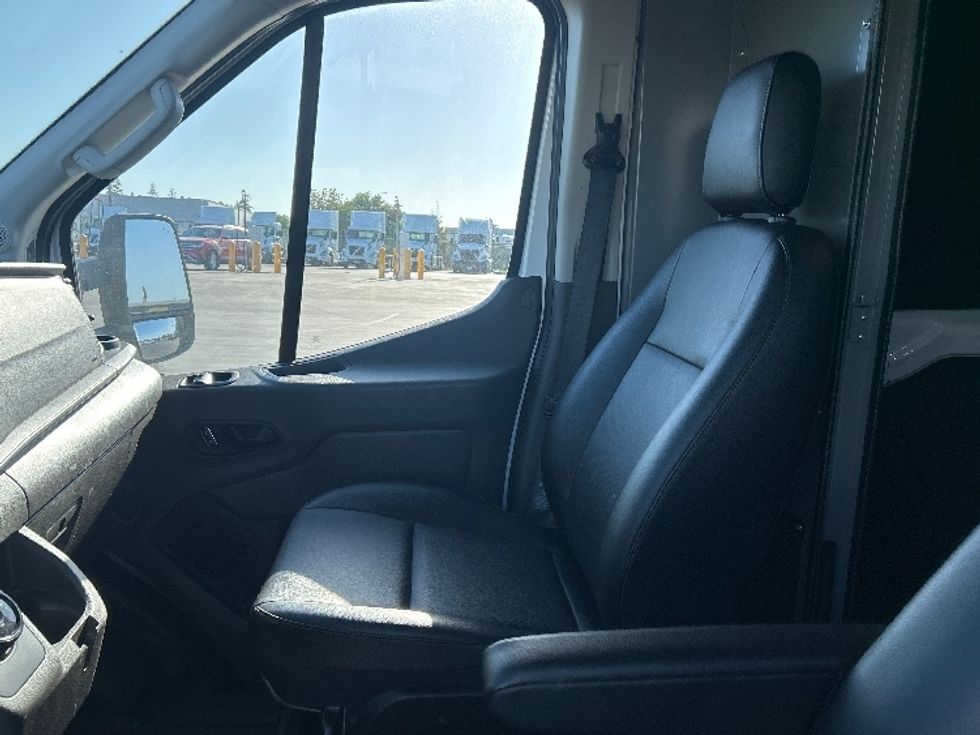 Cargo Van (Panel Van)-Alternative Fuel Trucks & Tractors-Ford-2022-TRAN350E-Stockton-CA-7,477\n\t\tmiles-$ 40,750 - Image 19