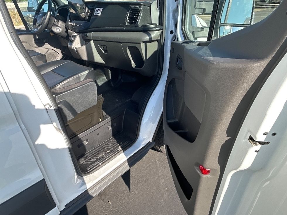 Cargo Van (Panel Van)-Alternative Fuel Trucks & Tractors-Ford-2022-TRAN350E-Stockton-CA-7,477\n\t\tmiles-$ 40,750 - Image 20