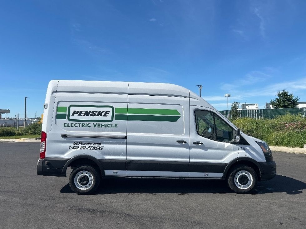 Cargo Van (Panel Van)-Alternative Fuel Trucks & Tractors-Ford-2022-TRAN350E-Stockton-CA-7,612\n\t\tmiles-$ 40,000 - Image 15