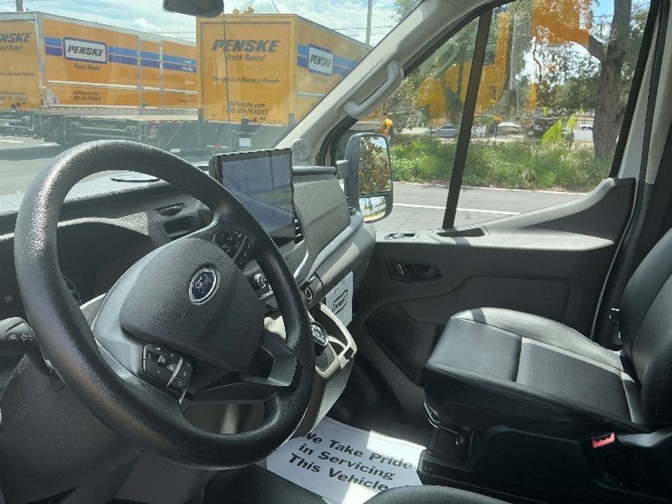 2022 Ford Transit photo 12