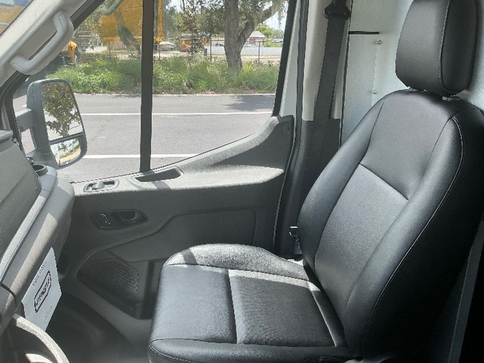2022 Ford Transit photo 14