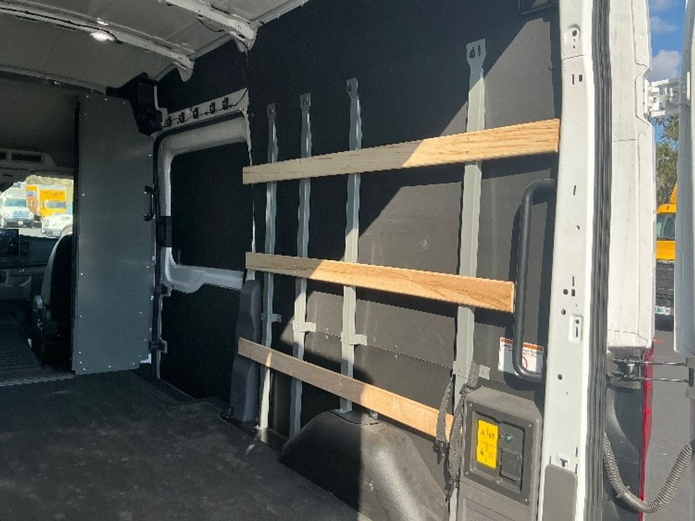 Cargo Van (Panel Van)-Alternative Fuel Trucks & Tractors-Ford-2022-TRAN350E-Tampa-FL-2,771\n\t\tmiles-$ 38,000 - Image 12