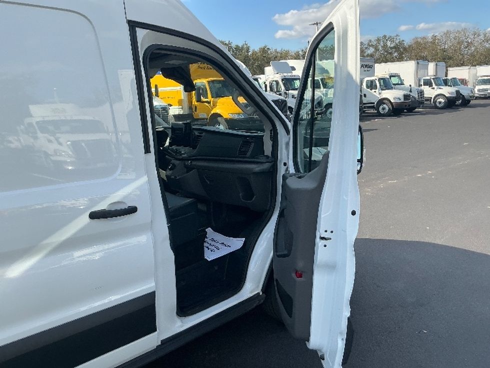 Cargo Van (Panel Van)-Alternative Fuel Trucks & Tractors-Ford-2022-TRAN350E-Tampa-FL-2,771\n\t\tmiles-$ 38,000 - Image 20
