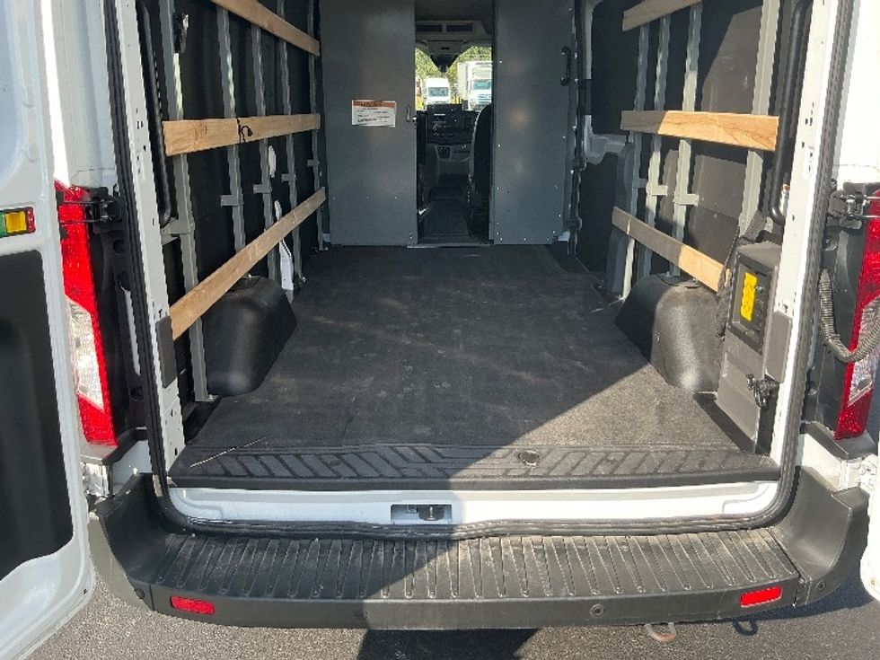 Cargo Van (Panel Van)-Alternative Fuel Trucks & Tractors-Ford-2022-TRAN350E-Tampa-FL-2,771\n\t\tmiles-$ 38,000 - Image 9
