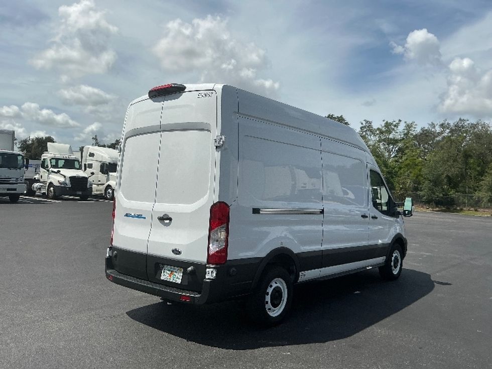 Cargo Van (Panel Van)-Alternative Fuel Trucks & Tractors-Ford-2022-TRAN350E-Tampa-FL-4,794\n\t\tmiles-$ 38,750 - Image 11