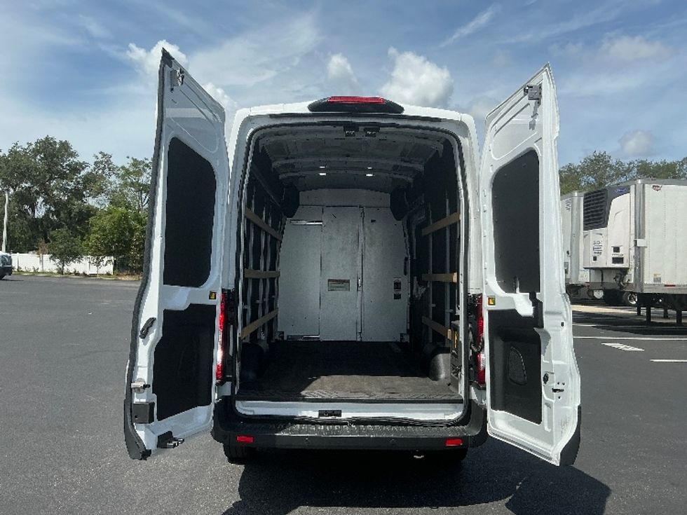 Cargo Van (Panel Van)-Alternative Fuel Trucks & Tractors-Ford-2022-TRAN350E-Tampa-FL-4,794\n\t\tmiles-$ 38,750 - Image 7