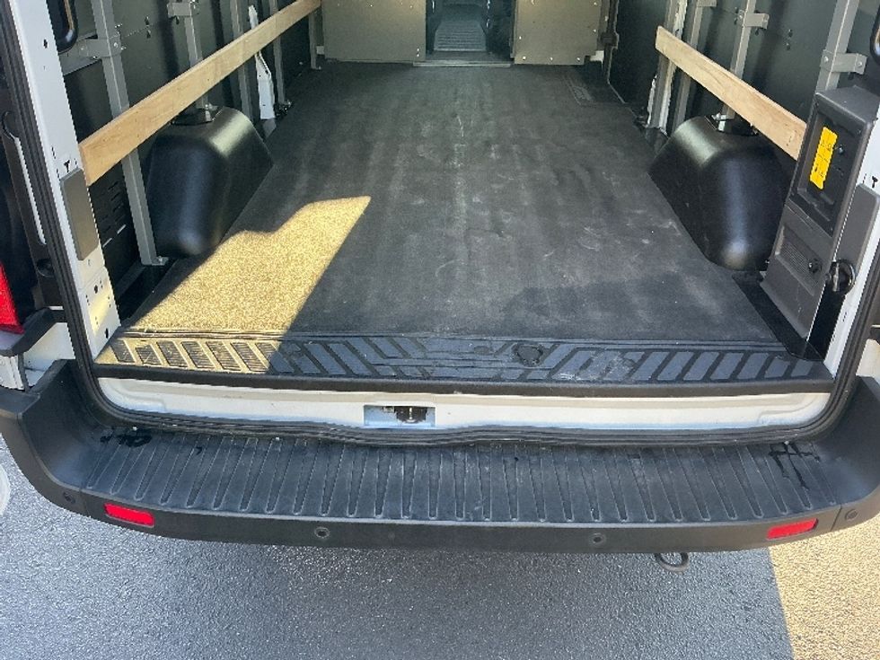 Cargo Van (Panel Van)-Alternative Fuel Trucks & Tractors-Ford-2022-TRAN350E-Tampa-FL-7,079\n\t\tmiles-$ 38,500 - Image 10