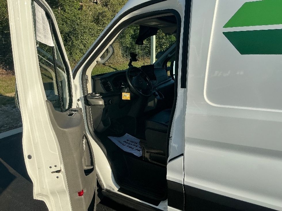 Cargo Van (Panel Van)-Alternative Fuel Trucks & Tractors-Ford-2022-TRAN350E-Tampa-FL-7,079\n\t\tmiles-$ 38,500 - Image 16