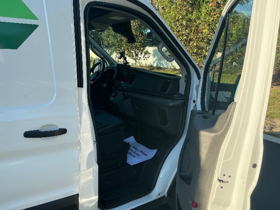 Cargo Van (Panel Van)-Alternative Fuel Trucks & Tractors-Ford-2022-TRAN350E-Tampa-FL-7,079\n\t\tmiles-$ 38,500 - Image 20