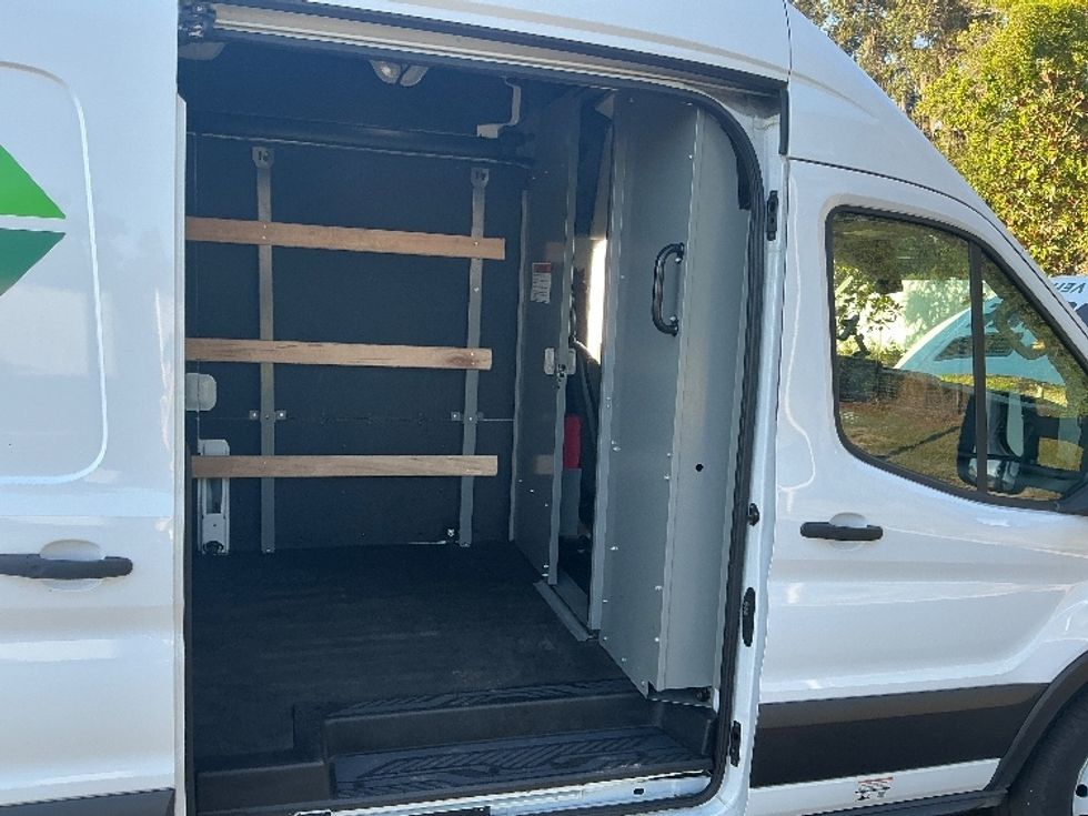 Cargo Van (Panel Van)-Alternative Fuel Trucks & Tractors-Ford-2022-TRAN350E-Tampa-FL-7,079\n\t\tmiles-$ 38,500 - Image 26