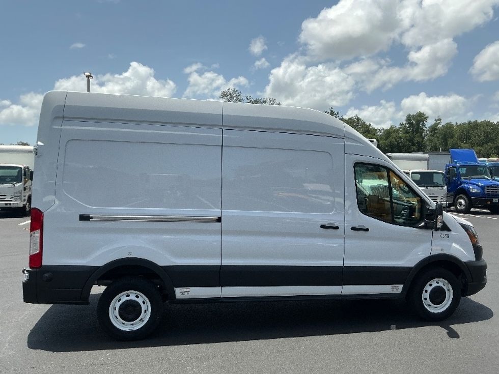 2022 Ford Transit photo 5