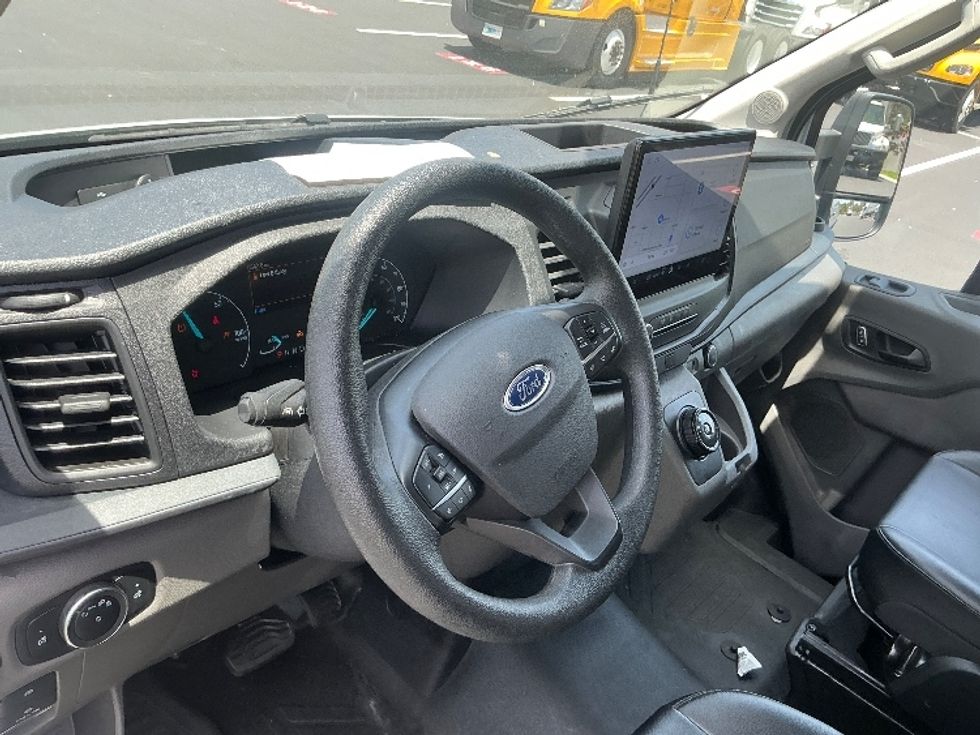 2022 Ford Transit photo 7