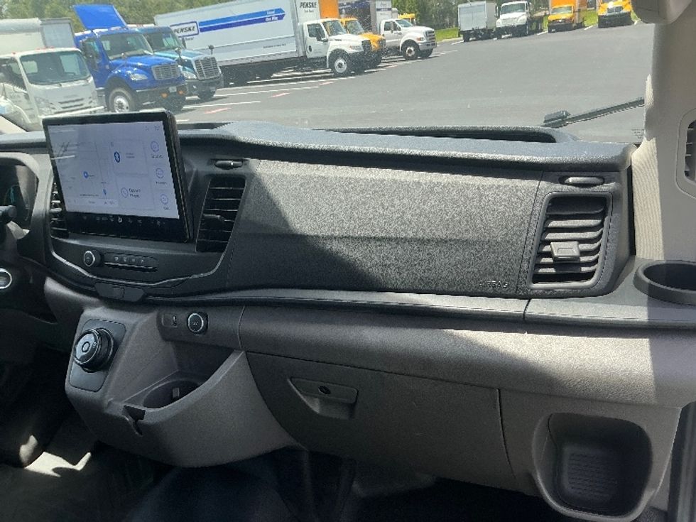 2022 Ford Transit photo 11