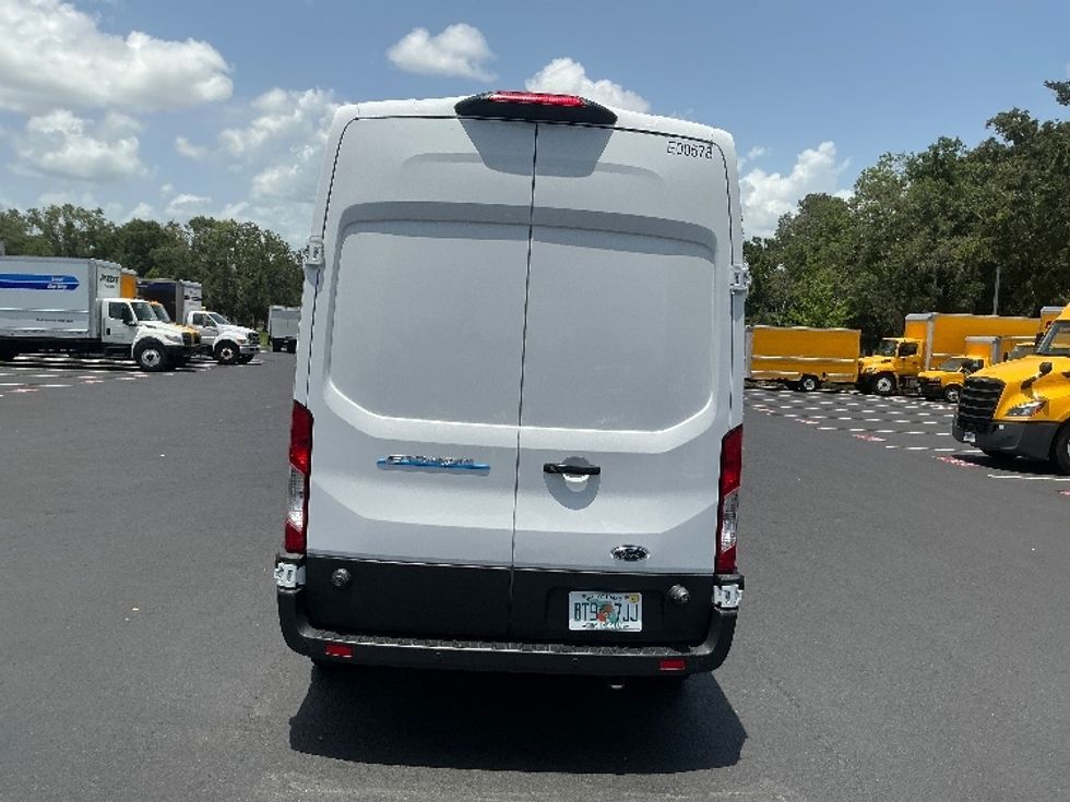 2022 Ford Transit photo 2