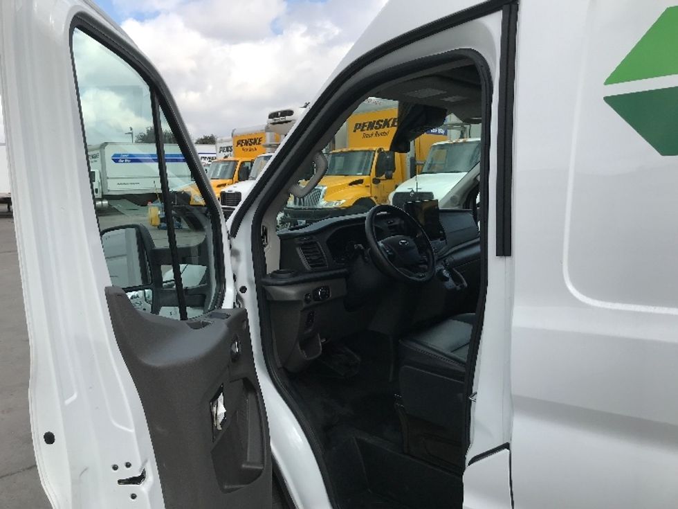 Cargo Van (Panel Van)-Alternative Fuel Trucks & Tractors-Ford-2022-TRAN350E-Torrance-CA-17,764\n\t\tmiles-$ 40,000 - Image 15